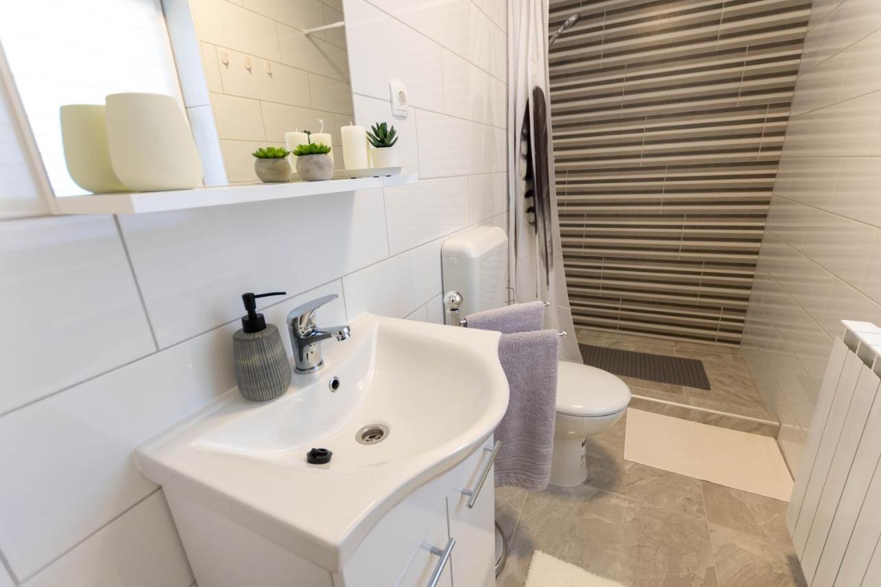Apartmani Sun & Moon Belovár Kültér fotó