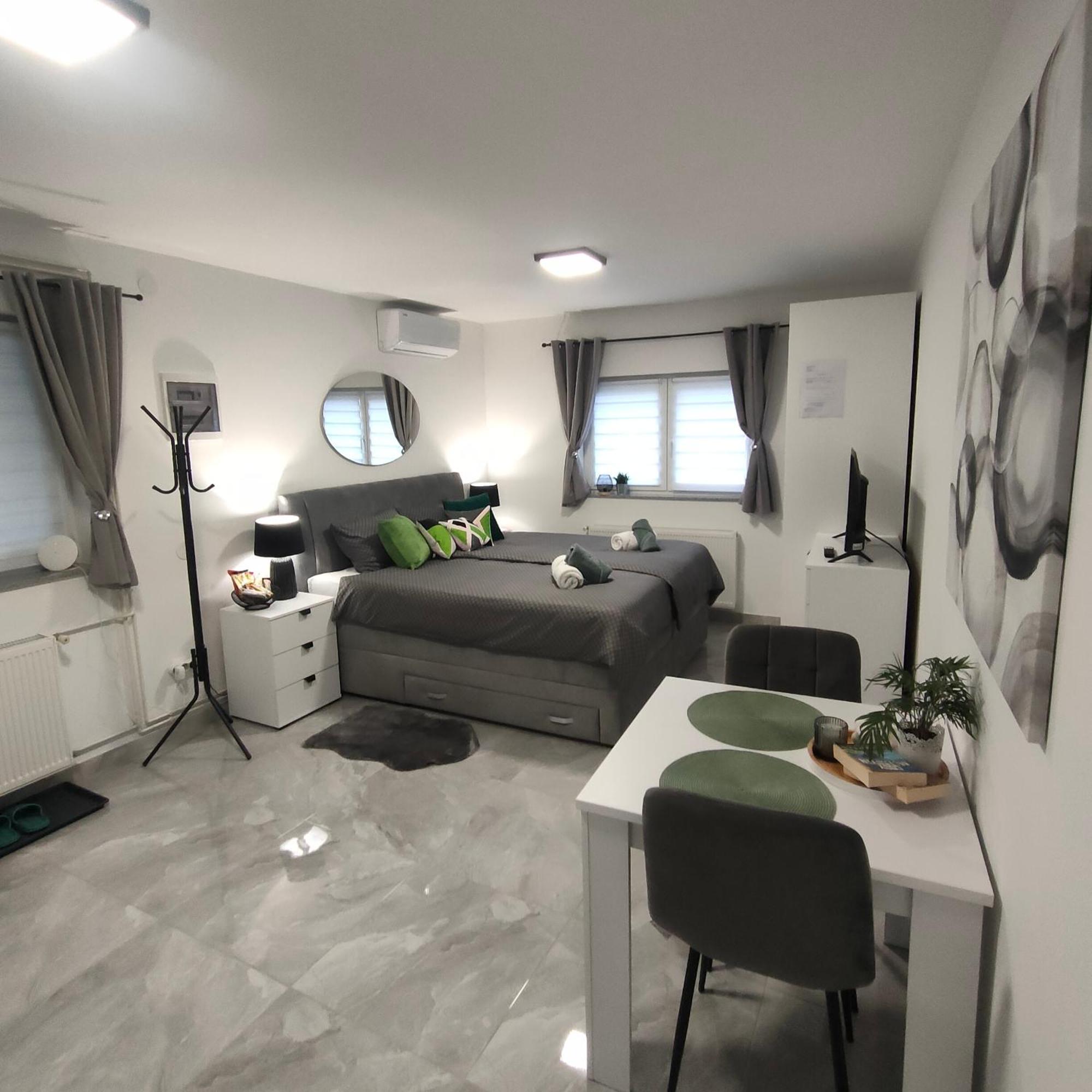 Apartmani Sun & Moon Belovár Kültér fotó